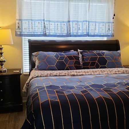 Spacious Beach House Unit,Beautifully Furnished 2 Bed 2Bath./2Min.Walk To Beach Clearwater Beach Eksteriør bilde