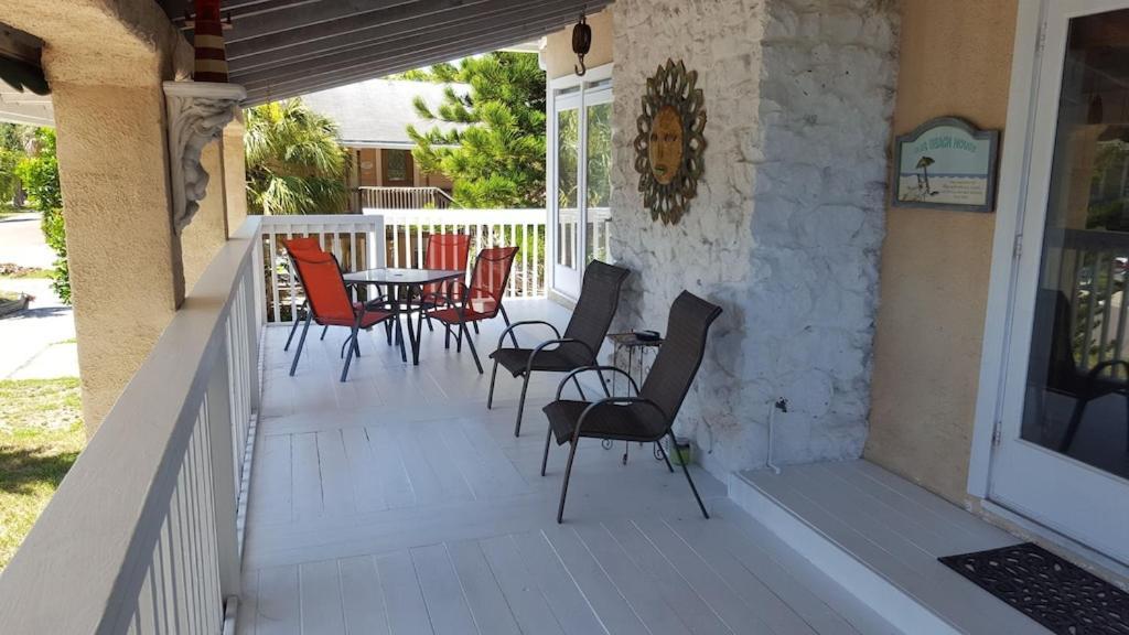 Spacious Beach House Unit,Beautifully Furnished 2 Bed 2Bath./2Min.Walk To Beach Clearwater Beach Eksteriør bilde