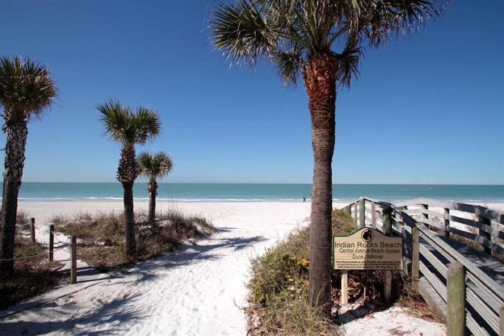 Spacious Beach House Unit,Beautifully Furnished 2 Bed 2Bath./2Min.Walk To Beach Clearwater Beach Eksteriør bilde
